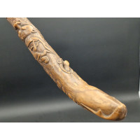 ANTIQUITES ART POPULAIRE CANNE DE MARCHE EN BOIS SCULPTEE  - FRANCE XIXè {PRODUCT_REFERENCE} - 25