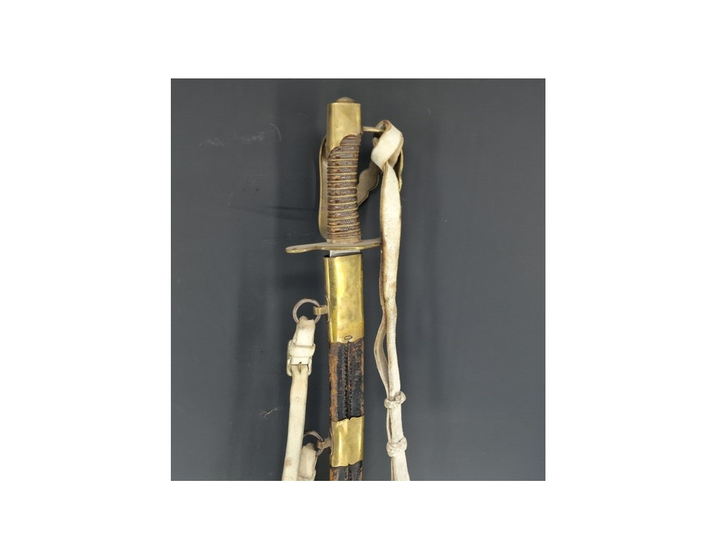 Armes Blanches SUPERBE SABRE DE CHASSEUR A CHEVAL Modèle 1790 CEINTURON & DRAGONNE EN BUFFLE BLANC  -  FRANCE PREMIER EMPIRE {PR