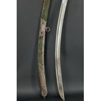 Catalogue Magasin SABRE D'OFFICIER DE HUSSARD A LA HONGROISE MONTURE EN ARGENT VERS 1760 - FRANCE ANCIENNE MONARCHIE {PRODUCT_RE