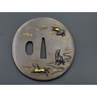 Art du Japon TSUBA MARU GATA EN SHUIBUICHI 4 CHEVAUX GALOPANT SIGNE YANAGAWA NAOMASA JAPON EDO Début XIXè {PRODUCT_REFERENCE} - 