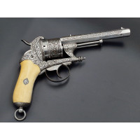 Catalogue Magasin CHAMELOT DELVIGNE  REVOLVER DE LUXE DOUBLE ACTION CALIBRE 12mm BROCHE FAURE LEPAGE -  FRANCE XIXè {PRODUCT_REF