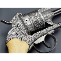 Catalogue Magasin CHAMELOT DELVIGNE  REVOLVER DE LUXE DOUBLE ACTION CALIBRE 12mm BROCHE FAURE LEPAGE -  FRANCE XIXè {PRODUCT_REF
