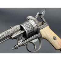 Catalogue Magasin CHAMELOT DELVIGNE  REVOLVER DE LUXE DOUBLE ACTION CALIBRE 12mm BROCHE FAURE LEPAGE -  FRANCE XIXè {PRODUCT_REF