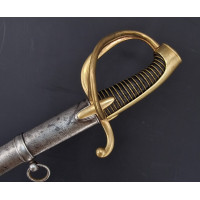 Armes Blanches SABRE OFFICIER DE CAVALERIE LÉGÈRE A LA CHASSEUR MANUFACTURE IMPÉRIALE DU KLINGENTHAL DATE 1816 - FRANCE RESTAURA