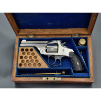 Armes de Poing REVOLVER SMITH ET WESSON 38 Double action FOURTH MODELE 1889  Calibre 38 S&W EN COFFRET - USA XIXè {PRODUCT_REFER