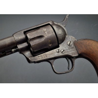 Armes de Poing REVOLVER COLT PEACEMAKER SINGLE ACTION MILITAIRE DE CAVALERIE  SAA 1873 US ARMY de 1877 CALIBRE 45LC - BACKWARDS 