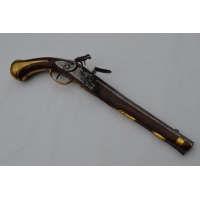 Handguns PISTOLET DE CAVALERIE Modèle 1733 SIGNE PIERRE GIRARD - Fr Ancienne Monarchie {PRODUCT_REFERENCE} - 1