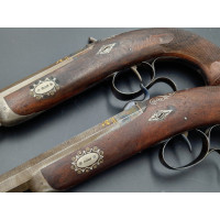 Armes de Poing PAIRE DE PISTOLETS D'OFFICIER A PERCUSSION EN COFFRET SIGNEE TOUFON - FRANCE XIXè {PRODUCT_REFERENCE} - 12