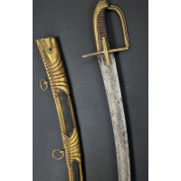 Armes Blanches LONG SABRE D'OFFICIER DE HUSSARD A LA HONGROISE GODRONS GARDE PERLEE REGNE DE LOUIS XVI vers 1780 - FRANCE ANCIEN