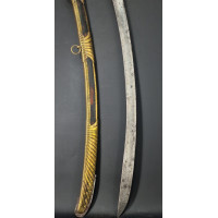 Armes Blanches LONG SABRE D'OFFICIER DE HUSSARD A LA HONGROISE GODRONS GARDE PERLEE REGNE DE LOUIS XVI vers 1780 - FRANCE ANCIEN