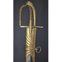 Armes Blanches LONG SABRE D'OFFICIER DE HUSSARD A LA HONGROISE GODRONS GARDE PERLEE REGNE DE LOUIS XVI vers 1780 - FRANCE ANCIEN