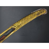 Armes Blanches LONG SABRE D'OFFICIER DE HUSSARD A LA HONGROISE GODRONS GARDE PERLEE REGNE DE LOUIS XVI vers 1780 - FRANCE ANCIEN