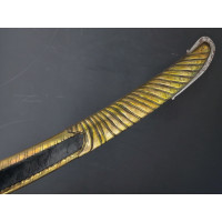 Armes Blanches LONG SABRE D'OFFICIER DE HUSSARD A LA HONGROISE GODRONS GARDE PERLEE REGNE DE LOUIS XVI vers 1780 - FRANCE ANCIEN