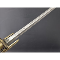 Armes Blanches LONG SABRE D'OFFICIER DE HUSSARD A LA HONGROISE GODRONS GARDE PERLEE REGNE DE LOUIS XVI vers 1780 - FRANCE ANCIEN