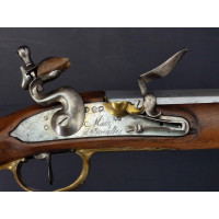 Armes Longues CARABINE MILITAIRE DE CAVALERIE MANUFACTURE DE VERSAILLES BOUTET MODELE 1793  AN III  -  FRANCE DIRECTOIRE PREMIER