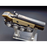 Armes de Poing COUTEAU PISTOLET COUP DE POING AMÉRICAIN SYSTÈME À PERCUSSION CALIBRE 8MM SIGNÉ ARNOULD À NAMUR vers 1850 - BELGI