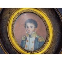 ANTIQUITES PORTRAIT MINIATURE OVALE  D'UN OFFICIER DE LA BATAILLE DE WAGRAM 1809 - FRANCE PREMIER EMPIRE {PRODUCT_REFERENCE} - 2