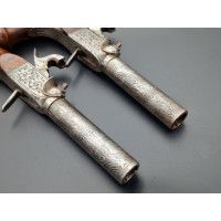 Armes de Poing PAIRE DE PISTOLETS A PERCUSSION DE GOUSSET DIT DE VOYAGE A BALLE FORCEE CALIBRE 12MM - FRANCE XIXè {PRODUCT_REFER