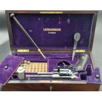 Catalogue Magasin COFFRET REVOLVER OFFICIER LEFAUCHEUX MODELE 1870 CALIBRE 11mm MAS 1873 - FRANCE IIIè REPUBLIQUE {PRODUCT_REFER