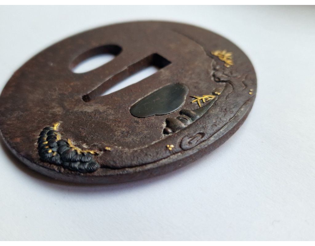 TSUBA POUR WAKIZASHI EN FER JAPON PERIODE EDO