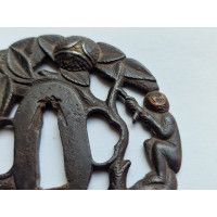 Art du Japon TSUBA POUR SABRE JAPONAIS KATANA  EN FER   SINGE   JAPON PERIODE EDO {PRODUCT_REFERENCE} - 7