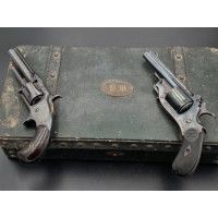 Armes de Poing COFFRET DEUX REVOLVERS   CLAUDIN A PARIS  38 BLD DES ITALIENS    CALIBRE 32RF  RIMFIRE  S&W  -  FRANCE XIXè {PROD