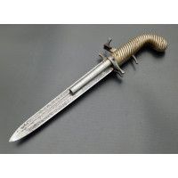 Armes de Poing PISTOLET DAGUE  DUMONTHIER   BREVETE SGDG  CALIBRE 9MM A PERCUSSION - FRANCE XIXè {PRODUCT_REFERENCE} - 9
