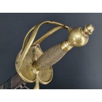 Armes Blanches RARE FORTE ÉPÉE DE CAVALERIE MODÈLE RÉGLEMENTAIRE 1767 DUC CHOISEUL - FRANCE LOUIS XV 45 - 16