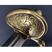 Armes Blanches EPEE D'OFFICIER DE FUSILIER D'INFANTERIE MODELE 1730 GRAVURE FLEUR DE LYS SOUS PONTAT - FRANCE ANCIENNE MONARCHIE