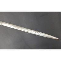 Armes Blanches EPEE D'OFFICIER DE FUSILIER D'INFANTERIE MODELE 1730 GRAVURE FLEUR DE LYS SOUS PONTAT - FRANCE ANCIENNE MONARCHIE