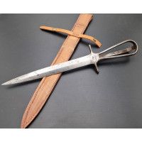 Armes Blanches DAGUE SQUELETTE TETE SERPENT LE NETTOYEUR DE TRANCHEE CAMPAGNE 1914 -15 - 16 par H.CAUX à HESDIN - France 1ère GM