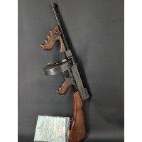 Armes Neutralisées RARE PM THOMPSON  Pistolet Mitrailleur  MODELE 1921 monomatricule  NEUTRA DECO UE 2022 CULASSE MOBILE TOMMY G