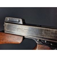 Catalogue Magasin RARE  PM THOMPSON  Pistolet Mitrailleur  MODEL 1921 monomatricule  NEUTRA DECO UE 2023 CULASSE MOBILE TOMMY GU