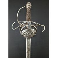 Catalogue Magasin LONGUE RAPIERE A LA PAPPENHEIM EPEE DE CAVALERIE ESPAGNOLE FIN XVIe DEBUT XVIIè GUERRE DE TRENTE ANS {PRODUCT_