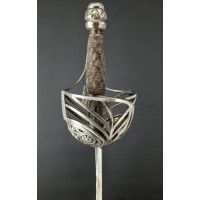 Catalogue Magasin LONGUE RAPIERE A LA PAPPENHEIM EPEE DE CAVALERIE ESPAGNOLE FIN XVIe DEBUT XVIIè GUERRE DE TRENTE ANS {PRODUCT_