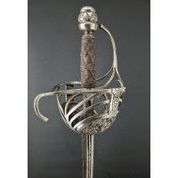 Catalogue Magasin LONGUE RAPIERE A LA PAPPENHEIM EPEE DE CAVALERIE ESPAGNOLE FIN XVIe DEBUT XVIIè GUERRE DE TRENTE ANS {PRODUCT_