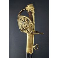 Catalogue Magasin SABRE OFFICIER D'ARTILLERIE A CHEVAL DES VOLONTAIRES NATIONAUX PETIT MONTMORENCY  - France MONARCHIE CONSTITUT