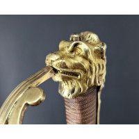Catalogue Magasin SABRE OFFICIER D'ARTILLERIE A CHEVAL DES VOLONTAIRES NATIONAUX PETIT MONTMORENCY  - France MONARCHIE CONSTITUT