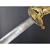 Catalogue Magasin SABRE OFFICIER D'ARTILLERIE A CHEVAL DES VOLONTAIRES NATIONAUX PETIT MONTMORENCY  - France MONARCHIE CONSTITUT
