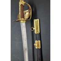 Catalogue Magasin SABRE OFFICIER D'ARTILLERIE A CHEVAL DES VOLONTAIRES NATIONAUX PETIT MONTMORENCY  - France MONARCHIE CONSTITUT
