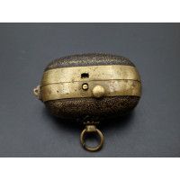 Art du Japon HIUCHIDOGU NETSUKE SENTOKU BRIQUET SAMOURAI TINDER BOX LIGHTER MATCHLOCK  JAPANESE EDO PERIOD {PRODUCT_REFERENCE} -