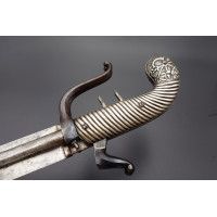 Armes de Poing DAGUE DE CHASSE PISTOLET DOUBLE CANONS A SYSTEME DUMONTHIER  CALIBRE 10.5MM  -  FRANCE XIXè {PRODUCT_REFERENCE} -