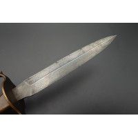 Catalogue Magasin COUTEAU POIGNARD DE TRANCHEE US 1918 TRENCH KNIFE - USA PREMIERE GUERRE MONDIALE {PRODUCT_REFERENCE} - 10