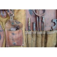 Militaria TROUSSE ENTRETIEN OUTILLAGE MITRAILLEUSE HOTCHKISS MODELE 1914 - FRANCE SECONDE GUERRE MONDIALE {PRODUCT_REFERENCE} - 