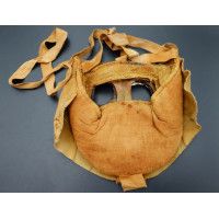 Militaria WW1 MASQUE A GAZ M2B FABRICATION A.CIC Octobre 1916 DANS SA SACOCHE - FRANCE PREMIERE GUERRE MONDIALE {PRODUCT_REFEREN