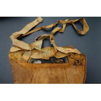 Militaria WW1 MASQUE A GAZ M2B TAILLE ORDINAIRE DU 7 NOVEMBRE 1917 DANS SA HOUSSE - FRANCE PREMIERE GUERRE MONDIALE {PRODUCT_REF