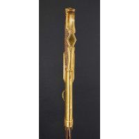 Armes Blanches SABRE DE LUXE D'OFFICIER DE HUSSARD AU MODÈLE DES SABRES DE RÉCOMPENSE DE LA MANUFACTURE DE VERSAILLES - FRANCE D