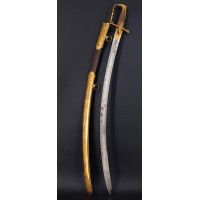 Armes Blanches SABRE DE LUXE D'OFFICIER DE HUSSARD AU MODÈLE DES SABRES DE RÉCOMPENSE DE LA MANUFACTURE DE VERSAILLES - FRANCE D