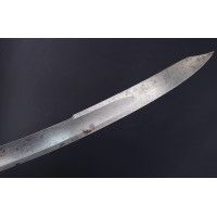 Armes Blanches SABRE DE LUXE D'OFFICIER DE HUSSARD AU MODÈLE DES SABRES DE RÉCOMPENSE DE LA MANUFACTURE DE VERSAILLES - FRANCE D