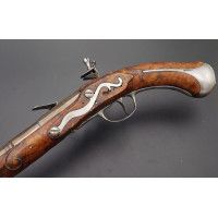 Armes de Poing LONG PISTOLET A SILEX EN FRUITIER DE PIERRE KLENKE DE CELLE A HANNOVRE VERS 1680 - ALLEMAGNE XVIIè {PRODUCT_REFER